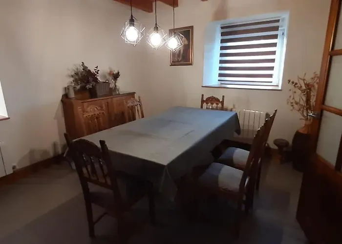 בית נופש Entre Y Atapuerca *